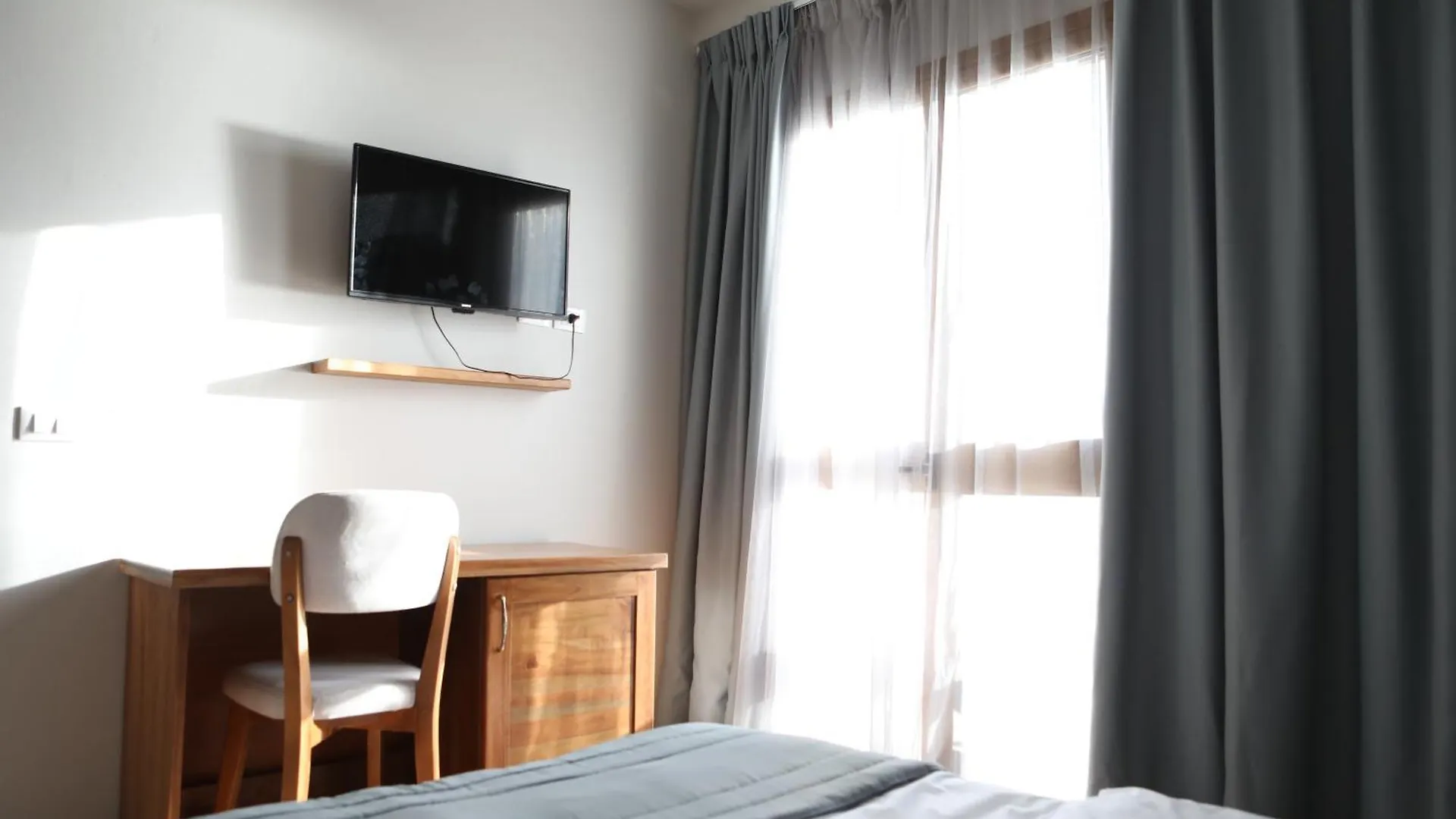 Doko Hotel Radhimë 4*,