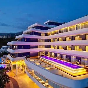 Hotel Regina Blu, Radhime