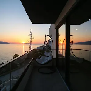 Aparthotel Sunny Hill, Radhime